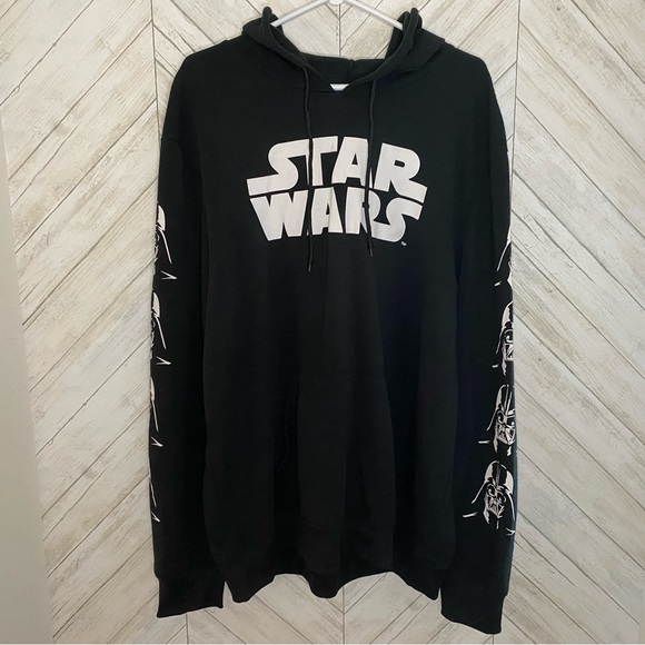 Star Wars Other - NWOT Star Wars black and white graphic hoodie
